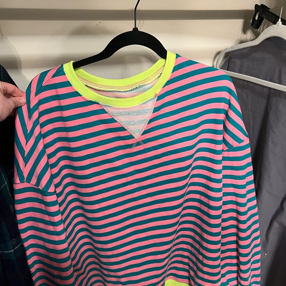 Vintage-Style Neon Stripe Sweatshirt | Y2K / Retro Brights 💖
Never Worn